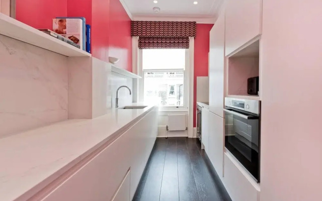 Luxury Kensington Apartment