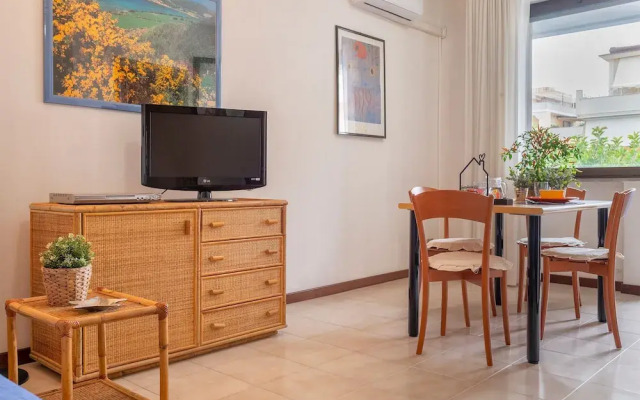 Sardinia RE - Lilium Central Flat