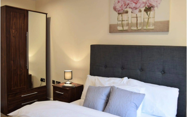 Morland House Apartments