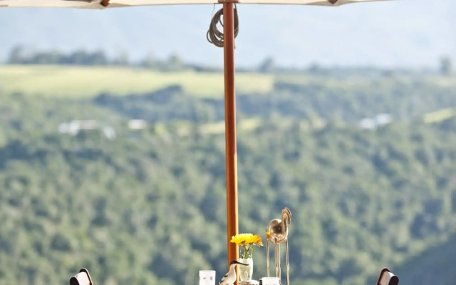 Tamodi Lodge and Stables