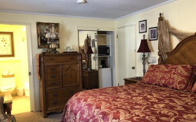 Deal's Bed & Breakfast Inn