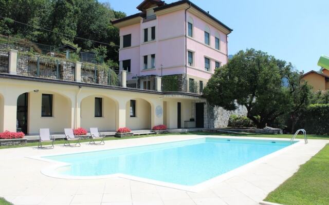 Oleandro 1 Apartment in Mergozzo With Pool