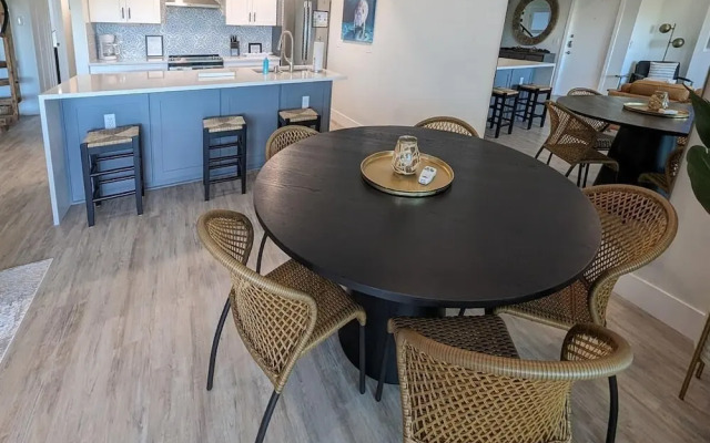 The Intercoastal #205 - Beachy Chic