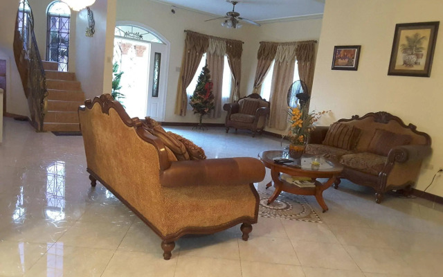 Cazwin Villa