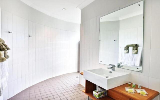 Cloudsong Chalet 4 - Close to the village centre!