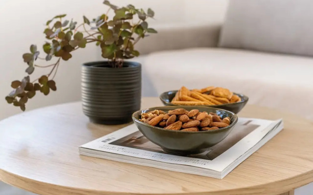 Sanders Paros Gardens