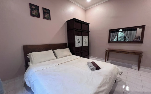 Nurbayu Villa (3 and 4 bedroom Villa) Kemaman