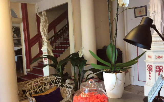 Enzo Hotels Limoges Centre Jourdan By Kyriad Direct