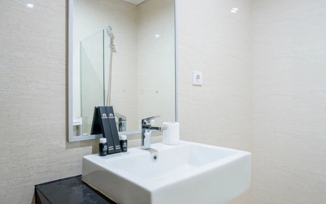 Comfortable And Cozy 1Br At Gallery West Apartment