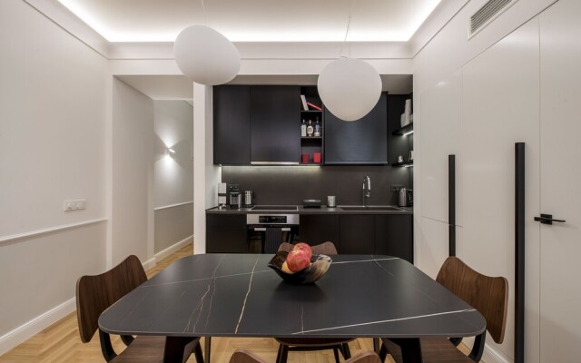 Chic central Athens apartment at Mavilli Sq.