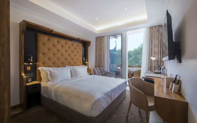 The Radh Hotel