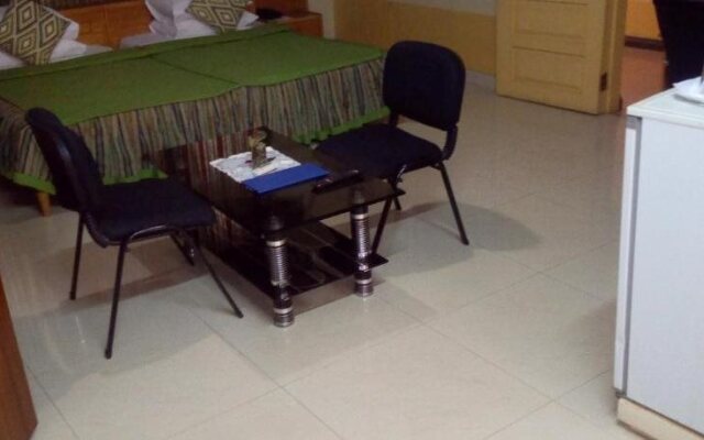 Eastoment Hotel