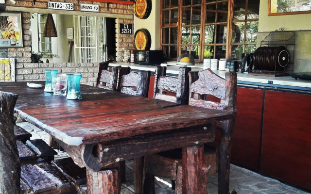 Tsumeb Backpackers & Safari