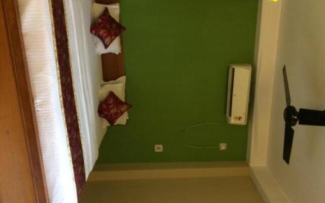 Breeze Hotel