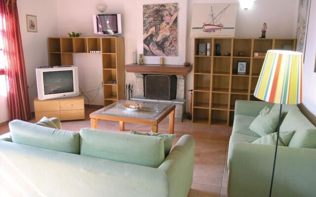 Beautiful Home in Eretria Evia With 2 Bedrooms, Wifi and Outdoor Swimming Pool