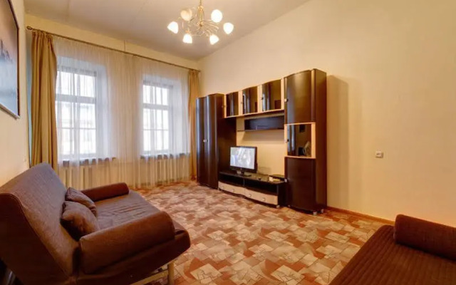 Stn Apartments Near Moskovsky Railway Station