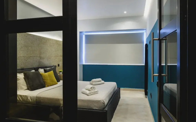 Athens Center Modern Suite