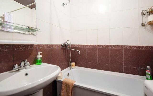 Sutki26 on Kuchura Street