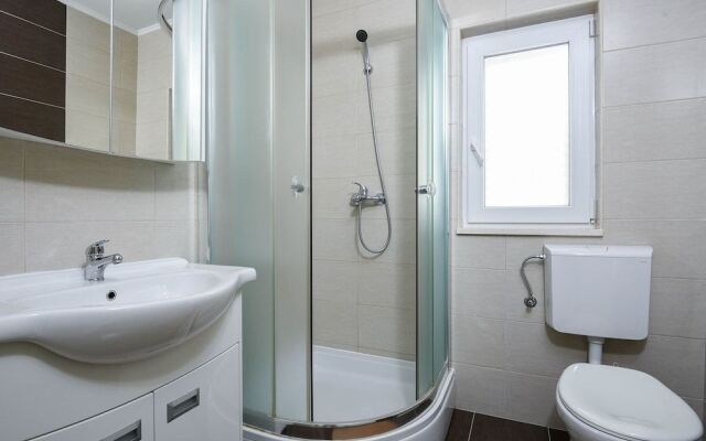 Apartments Trstenica