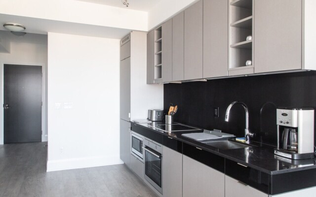 Modern 2 Bedroom Yonge And Eglinton Condo