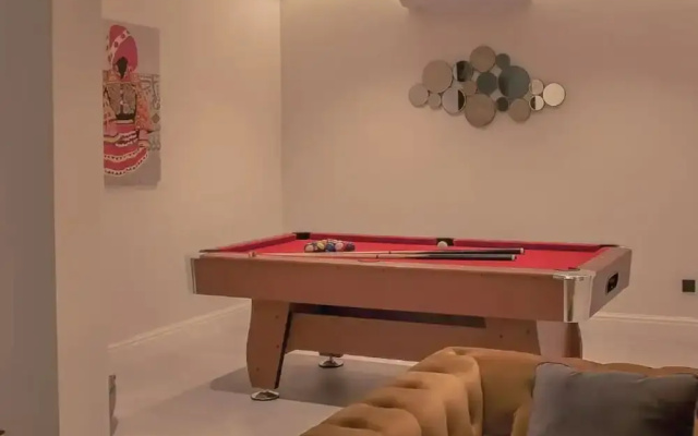 Trendy and Cozy Apartment in Hittin Compound