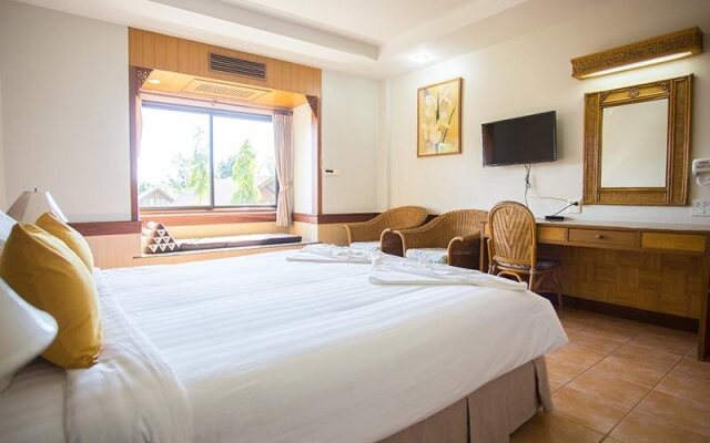 100 Islands Resort & Spa