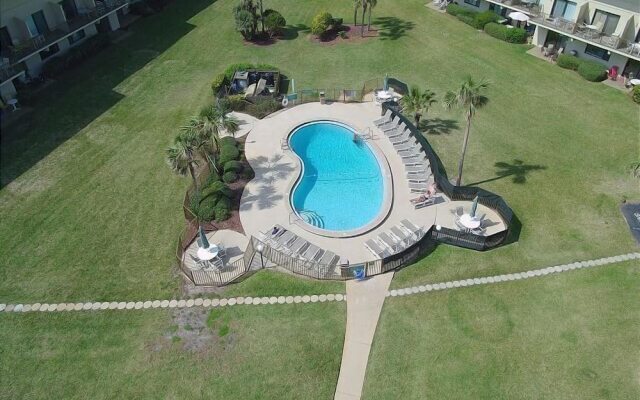 Summerhouse 143 2 Bedroom Condo by Redawning