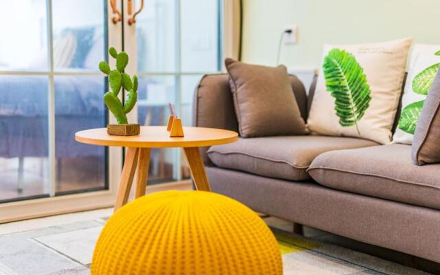 Zhengzhou Erqi·Zhengzhou Railway Station· Locals Apartment 00159950