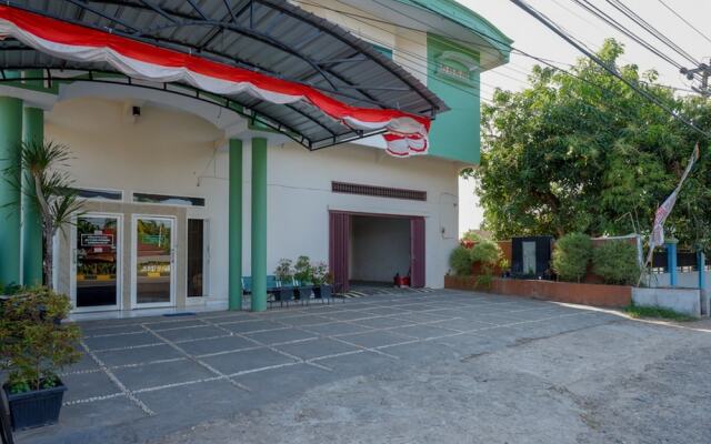 RedDoorz @ Jalan Jenderal Sudirman Palopo