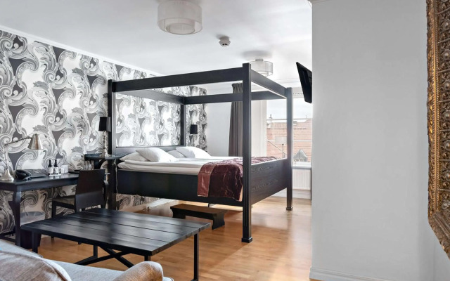 Donners Hotel