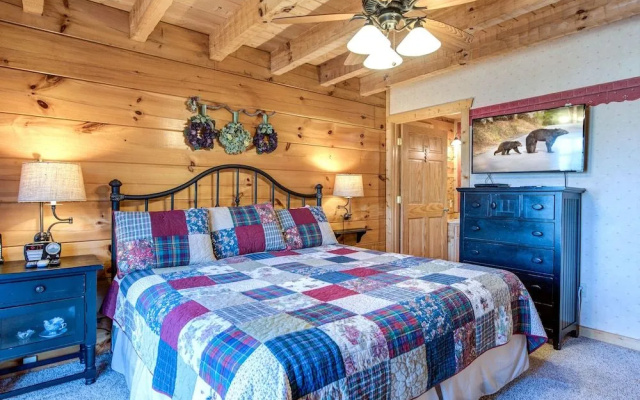 Lazy Cub Lodge by Jackson Mountain Rentals