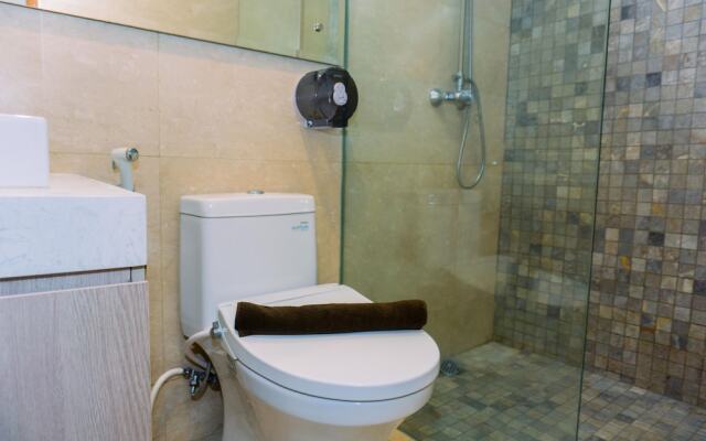 Spacious 3BR Apartment At 8th Floor Veranda Residence Puri