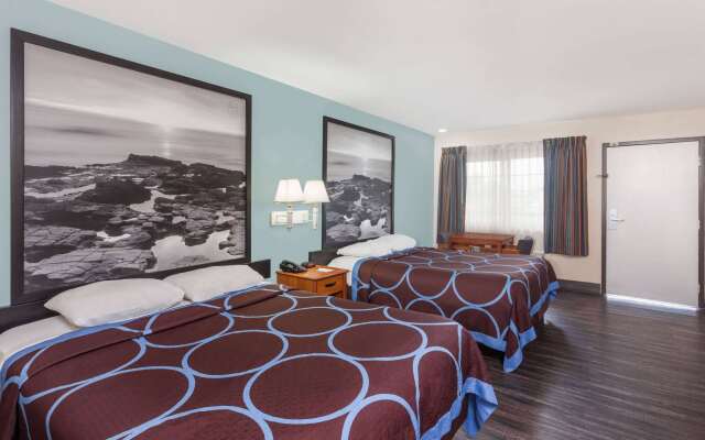 Super 8 by Wyndham El Cajon/San Diego