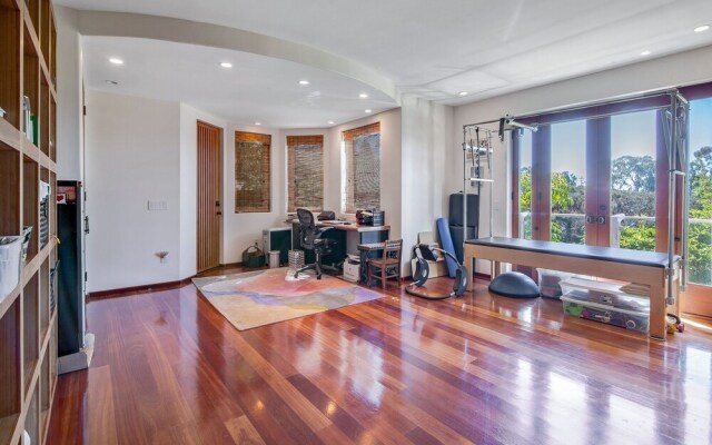 1633 La Jolla - 4 Br Home