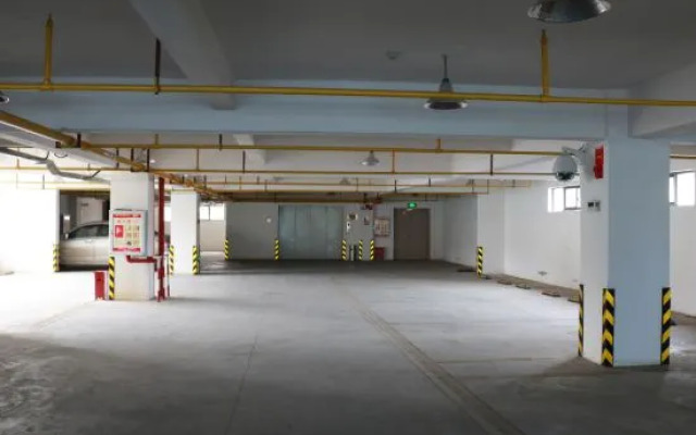 Qingtian Boutique Hotel (Zhaotong Fengxia Road)