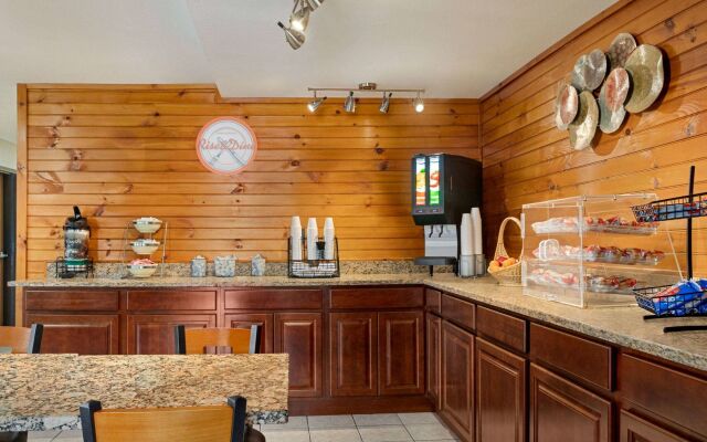 Howard Johnson by Wyndham Pigeon Forge