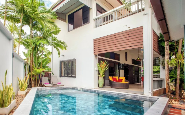 150 m From a Paradise Beach 3 Bedrooms Pool