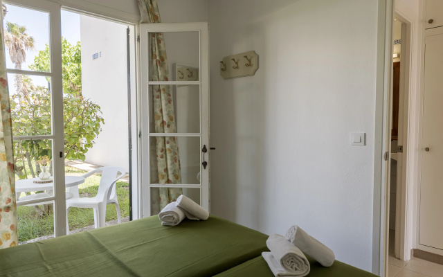 Apartamentos Las Brisas I & II