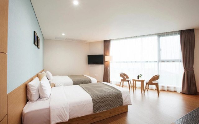 You Us Hotel