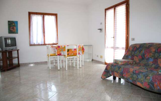 San Teodoro Lu Fraili Apartments