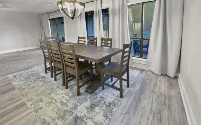 Linkside 3 Bedroom Townhouse by Redawning