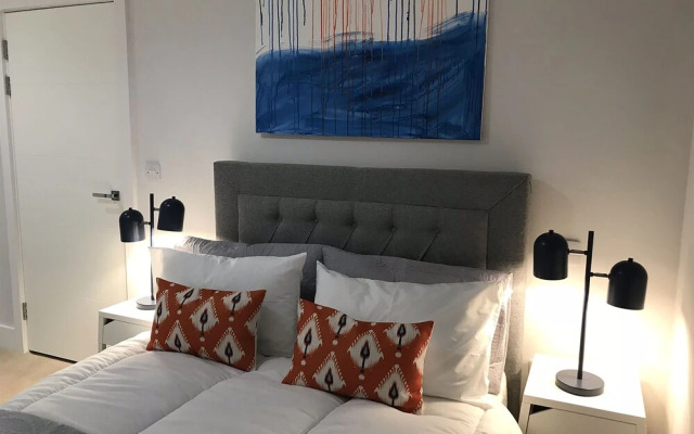 Heathrow Apartments by Manhattan