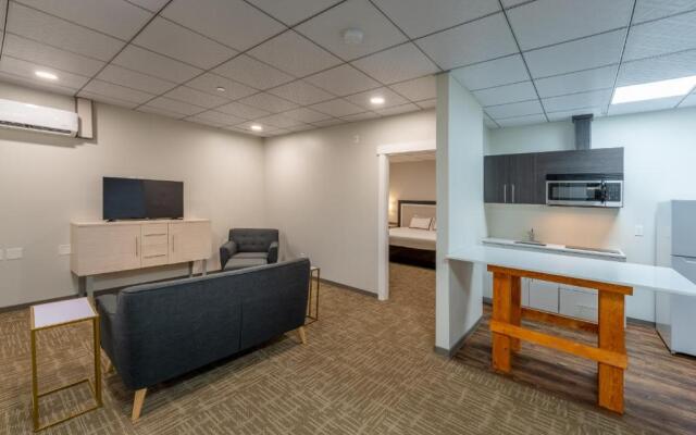 Quality Inn Sunshine Suites