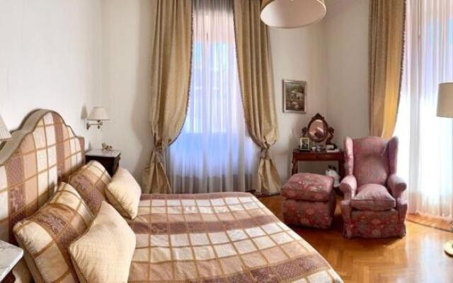 Roman Holidays Boutique