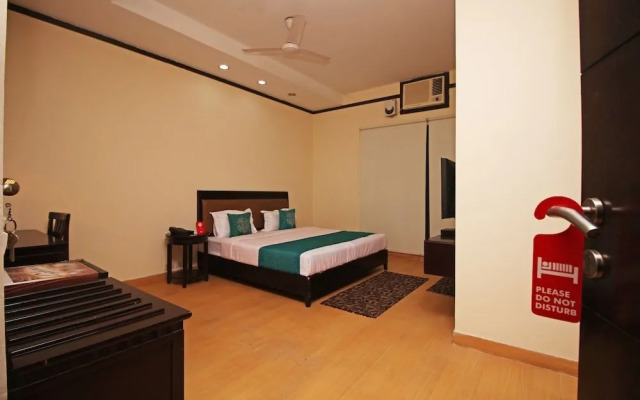 OYO 6558 SD Royal Inn