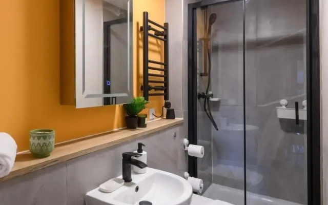 Benjamin Suite Modern 3BR Apartment