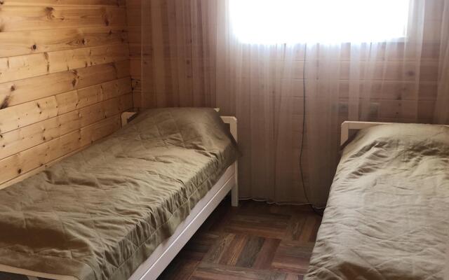 Домик у леса