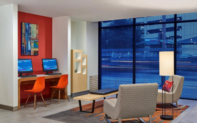Aloft Houston Downtown