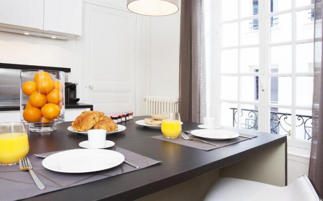 Luxury 2 Bedrooms Le Marais I by Livinparis