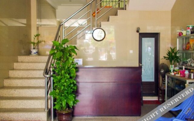 Yayuanju Hostel